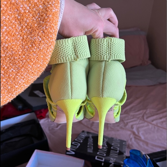 High Heels - Picture 3 of 3